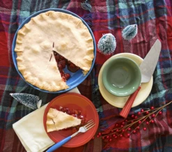Fiesta Deep Dish Pie Baker -Decorated Fiesta Store Christmas Pie